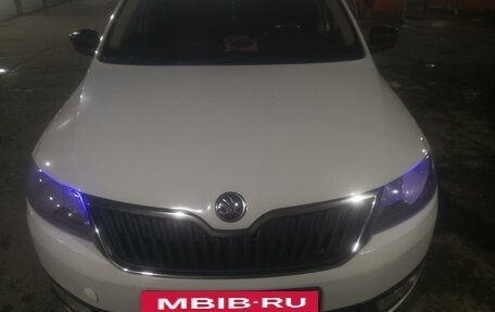 Skoda Rapid I, 2015 год, 1 350 000 рублей, 2 фотография