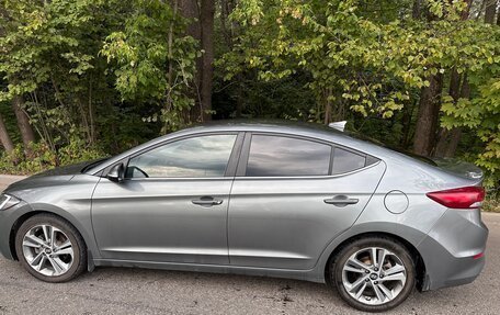 Hyundai Elantra VI рестайлинг, 2017 год, 1 610 000 рублей, 3 фотография