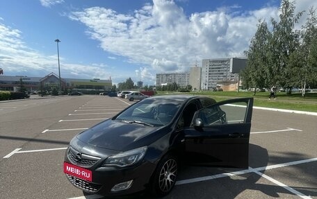 Opel Astra J, 2012 год, 730 000 рублей, 2 фотография