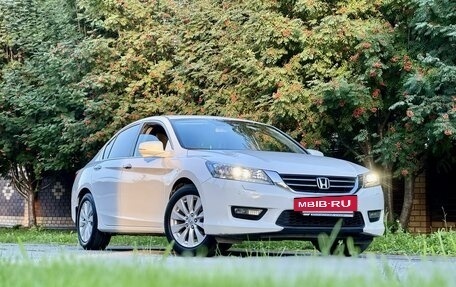 Honda Accord IX рестайлинг, 2013 год, 1 680 000 рублей, 1 фотография