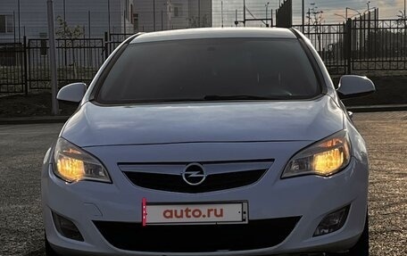 Opel Astra J, 2011 год, 710 000 рублей, 5 фотография