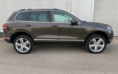 Volkswagen Touareg III, 2015 год, 3 285 000 рублей, 4 фотография