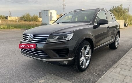 Volkswagen Touareg III, 2015 год, 3 285 000 рублей, 2 фотография