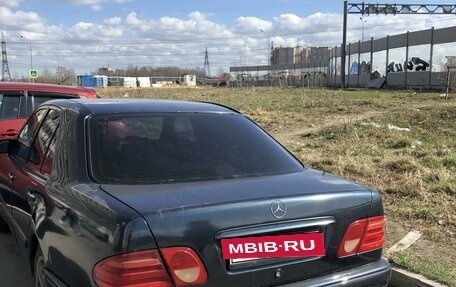 Mercedes-Benz E-Класс, 1997 год, 335 000 рублей, 3 фотография