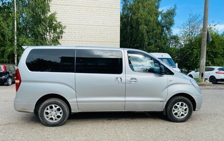 Hyundai Grand Starex Grand Starex I рестайлинг 2, 2009 год, 1 600 000 рублей, 3 фотография