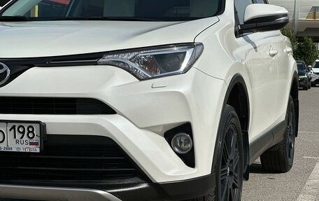 Toyota RAV4, 2017 год, 2 820 000 рублей, 3 фотография