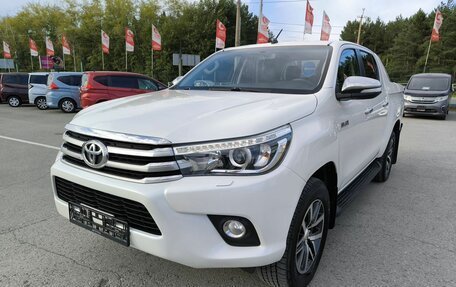 Toyota Hilux VIII, 2016 год, 3 279 000 рублей, 3 фотография