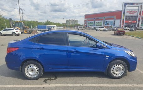 Hyundai Solaris II рестайлинг, 2011 год, 688 000 рублей, 2 фотография