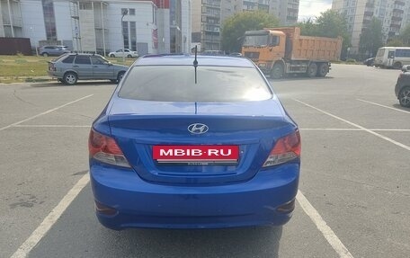 Hyundai Solaris II рестайлинг, 2011 год, 688 000 рублей, 4 фотография