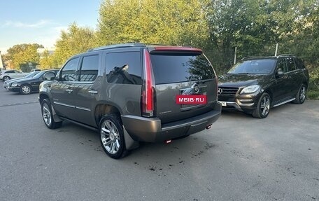 Cadillac Escalade III, 2011 год, 2 400 000 рублей, 4 фотография