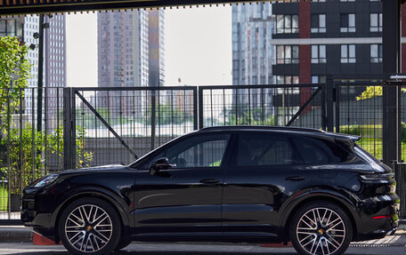 Porsche Cayenne III, 2023 год, 17 800 000 рублей, 4 фотография