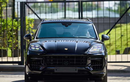 Porsche Cayenne III, 2023 год, 17 800 000 рублей, 2 фотография