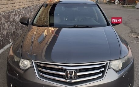 Honda Accord VIII рестайлинг, 2010 год, 1 120 000 рублей, 2 фотография