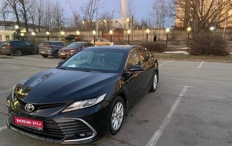 Toyota Camry, 2021 год, 3 150 000 рублей, 1 фотография