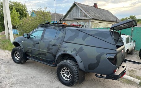 Mitsubishi L200 IV рестайлинг, 2013 год, 4 150 000 рублей, 4 фотография