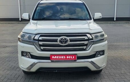 Toyota Land Cruiser 200, 2015 год, 5 000 000 рублей, 3 фотография