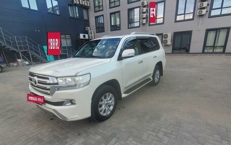 Toyota Land Cruiser 200, 2015 год, 5 000 000 рублей, 2 фотография