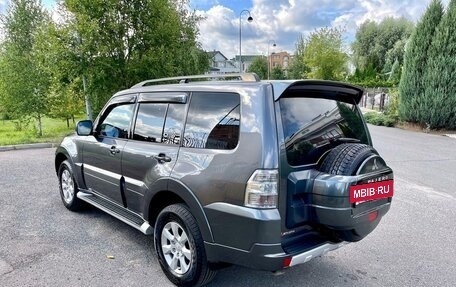 Mitsubishi Pajero IV, 2013 год, 2 350 000 рублей, 2 фотография