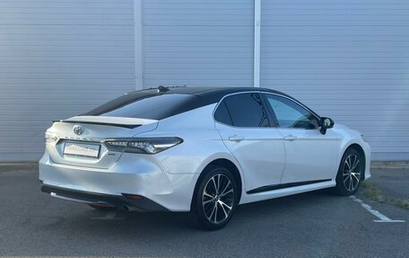 Toyota Camry, 2020 год, 3 245 000 рублей, 4 фотография