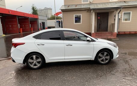 Hyundai Solaris II рестайлинг, 2018 год, 1 350 000 рублей, 3 фотография