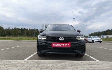 Volkswagen Tiguan II, 2021 год, 4 500 000 рублей, 3 фотография