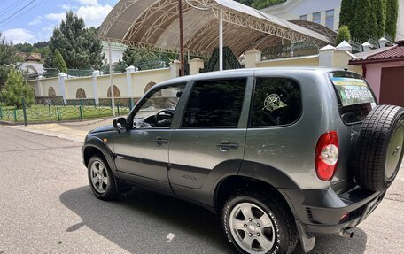 Chevrolet Niva I рестайлинг, 2010 год, 1 300 000 рублей, 2 фотография