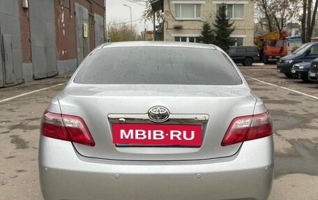 Toyota Camry, 2009 год, 900 000 рублей, 2 фотография