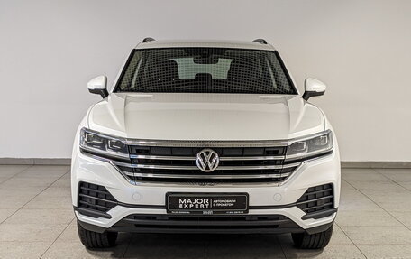 Volkswagen Touareg III, 2020 год, 5 850 000 рублей, 2 фотография