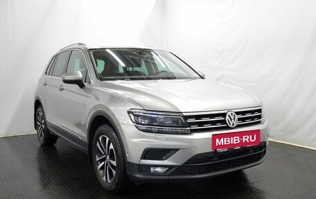 Volkswagen Tiguan II, 2019 год, 2 192 000 рублей, 3 фотография