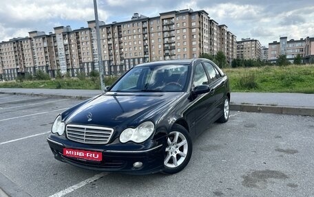 Mercedes-Benz C-Класс, 2004 год, 599 000 рублей, 1 фотография