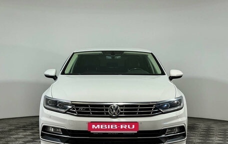 Volkswagen Passat B8 рестайлинг, 2017 год, 2 770 000 рублей, 2 фотография