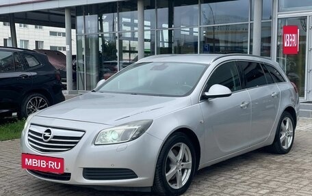 Opel Insignia II рестайлинг, 2010 год, 900 000 рублей, 2 фотография