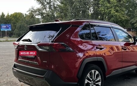 Toyota RAV4, 2021 год, 4 700 000 рублей, 4 фотография