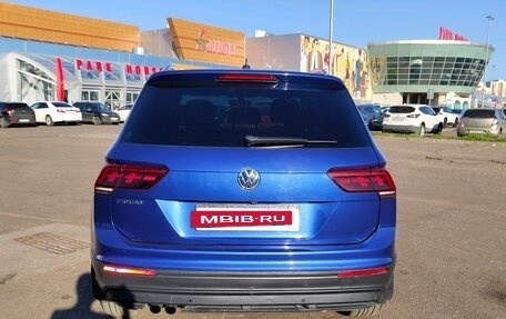 Volkswagen Tiguan II, 2018 год, 2 389 000 рублей, 3 фотография