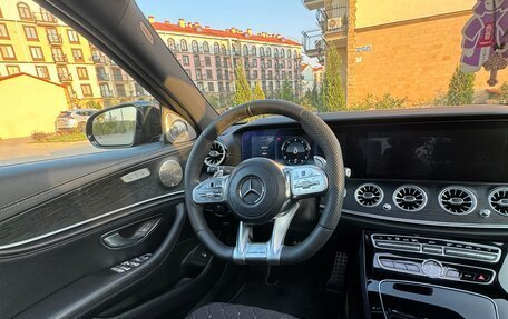 Mercedes-Benz E-Класс, 2016 год, 5 000 000 рублей, 18 фотография