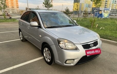 KIA Rio II, 2010 год, 650 000 рублей, 5 фотография