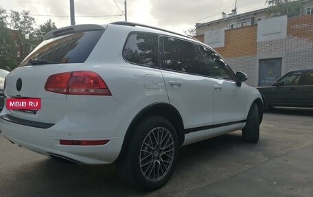 Volkswagen Touareg III, 2012 год, 1 970 000 рублей, 8 фотография