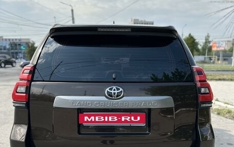 Toyota Land Cruiser Prado 150 рестайлинг 2, 2018 год, 4 000 000 рублей, 3 фотография