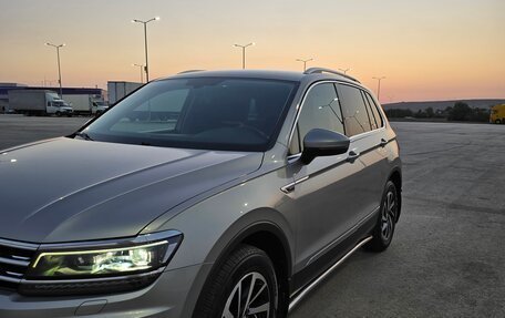 Volkswagen Tiguan II, 2018 год, 3 200 000 рублей, 7 фотография