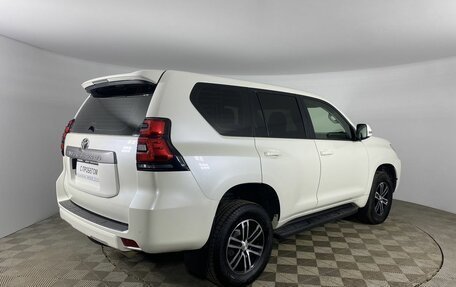 Toyota Land Cruiser Prado 150 рестайлинг 2, 2019 год, 4 930 000 рублей, 7 фотография