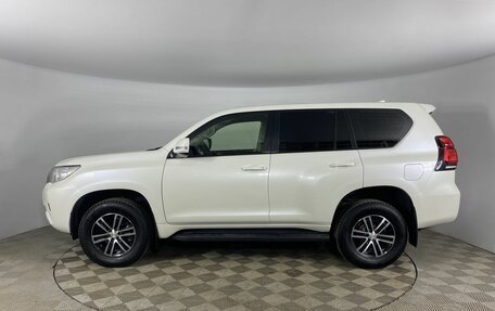 Toyota Land Cruiser Prado 150 рестайлинг 2, 2019 год, 4 930 000 рублей, 8 фотография