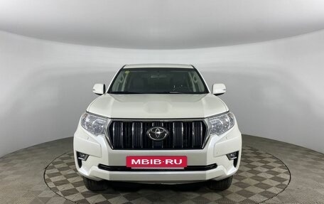 Toyota Land Cruiser Prado 150 рестайлинг 2, 2019 год, 4 930 000 рублей, 2 фотография