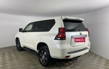 Toyota Land Cruiser Prado 150 рестайлинг 2, 2019 год, 4 930 000 рублей, 6 фотография