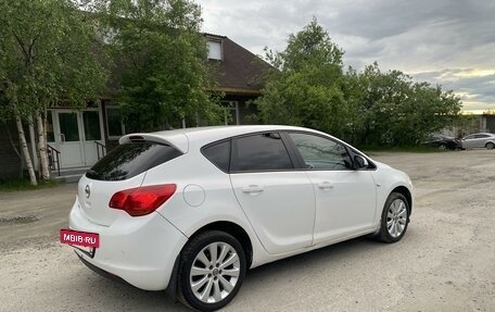 Opel Astra J, 2011 год, 555 000 рублей, 9 фотография