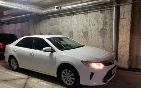 Toyota Camry, 2017 год, 2 550 000 рублей, 11 фотография