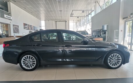 BMW 5 серия, 2020 год, 4 890 000 рублей, 4 фотография