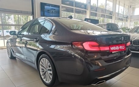 BMW 5 серия, 2020 год, 4 890 000 рублей, 6 фотография