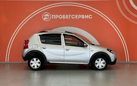 Renault Sandero I, 2013 год, 720 000 рублей, 4 фотография