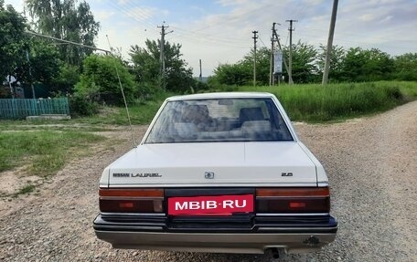 Nissan Laurel VIII, 1989 год, 475 000 рублей, 2 фотография