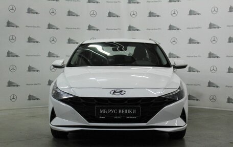 Hyundai Elantra, 2021 год, 2 070 000 рублей, 2 фотография